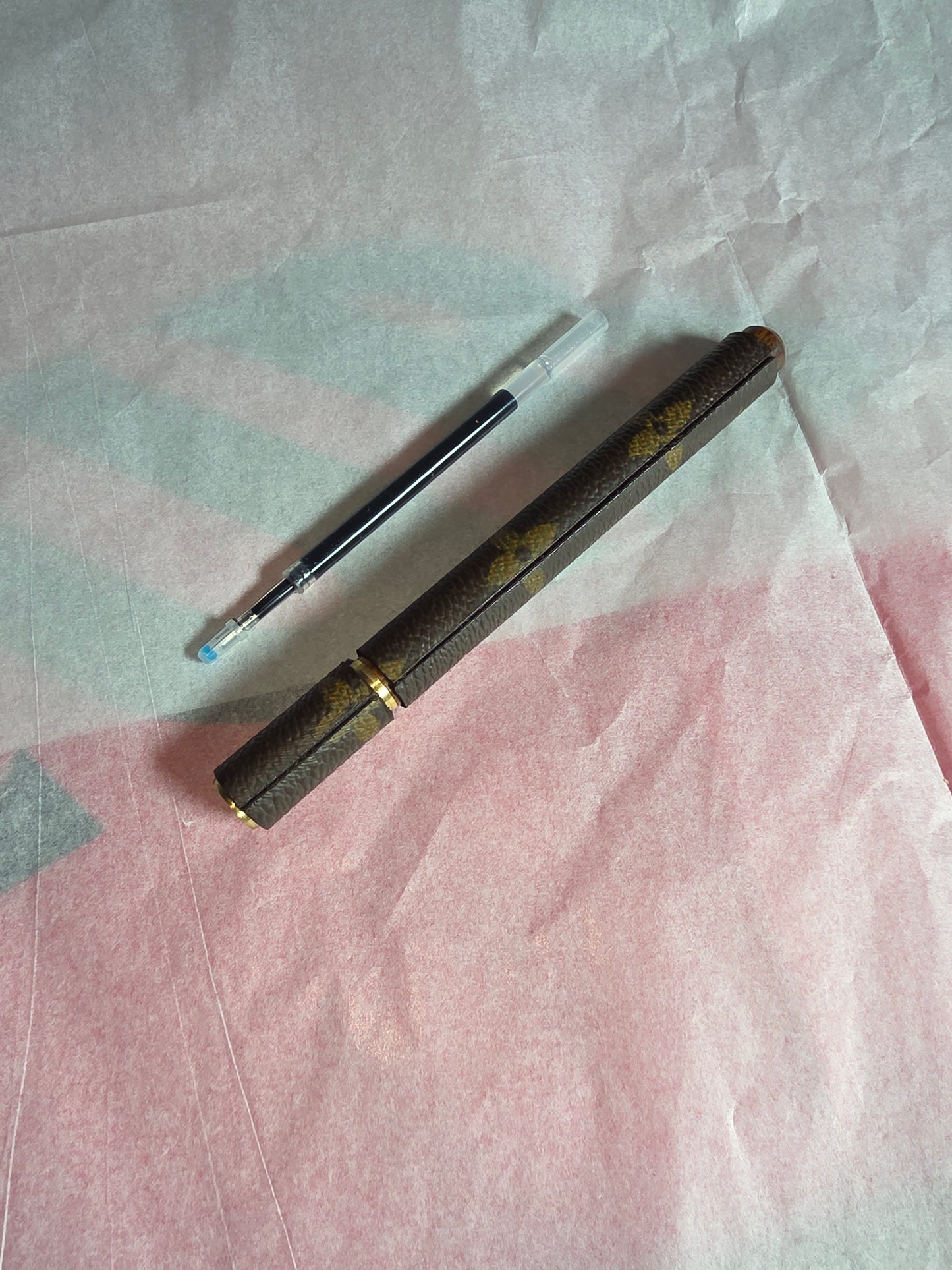 Upcycled rosewood and brass with cap done also, ( 1 refill)