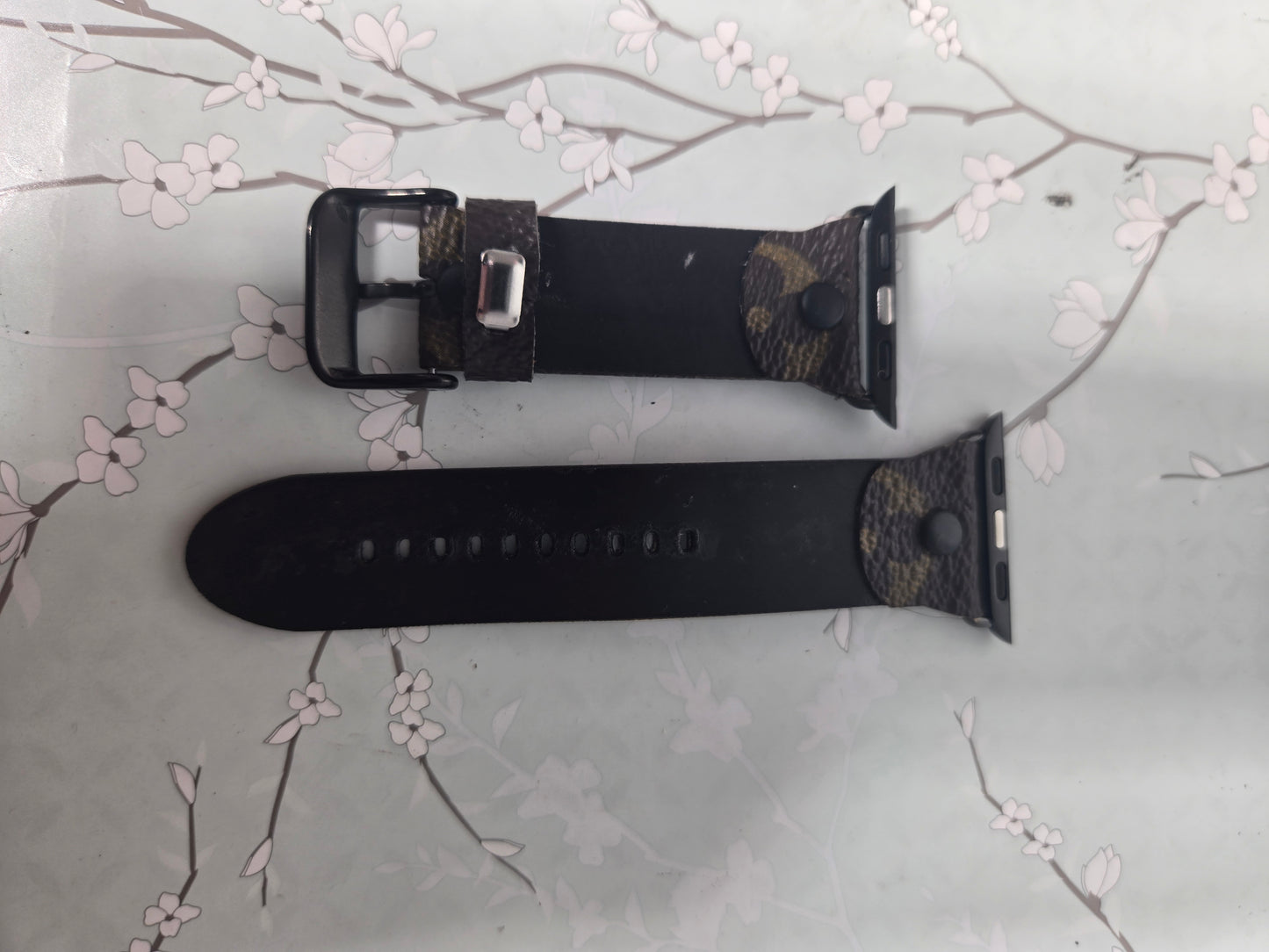 Upcycled watchband for apple