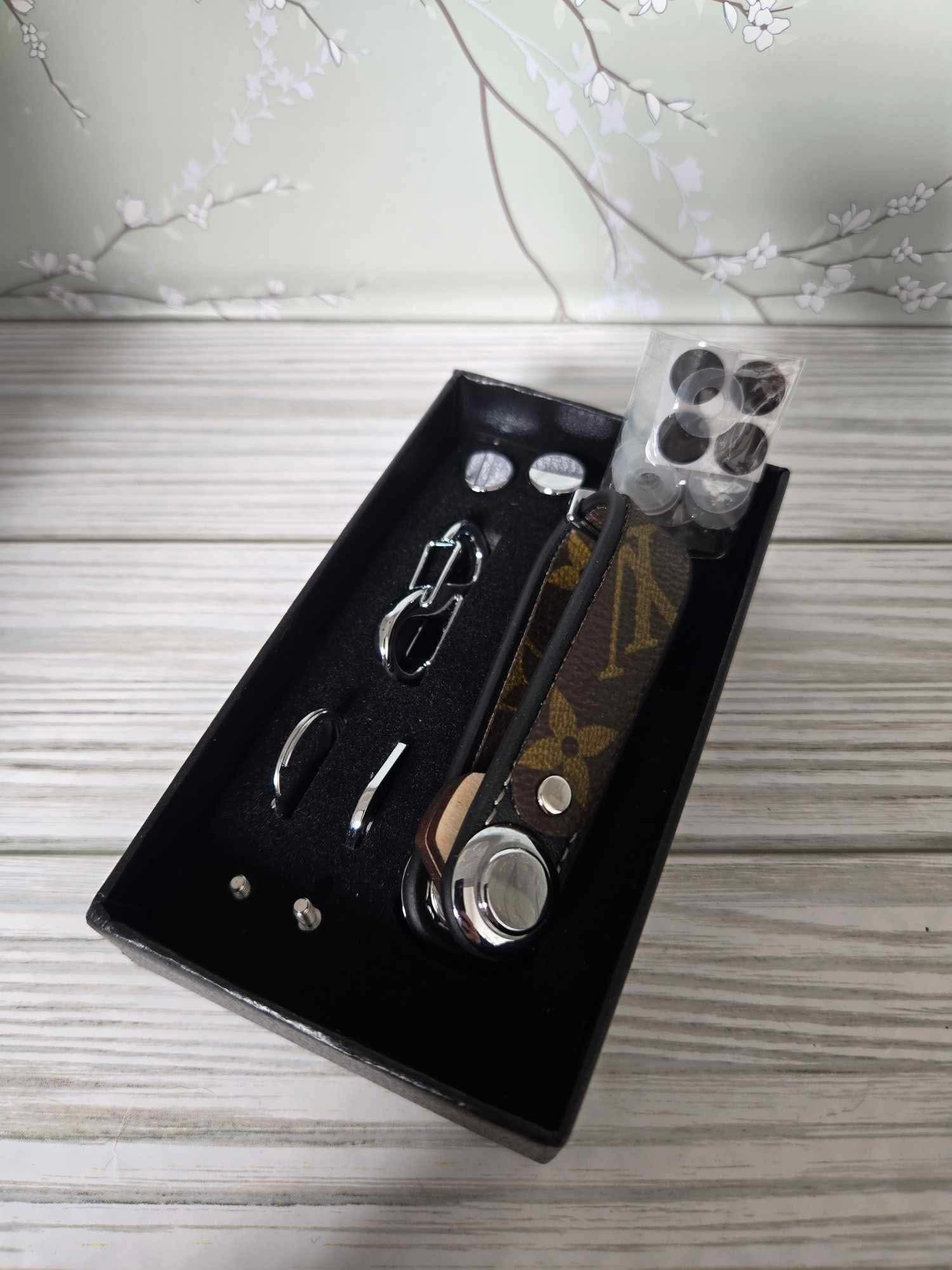 Upcycled key holders unisex