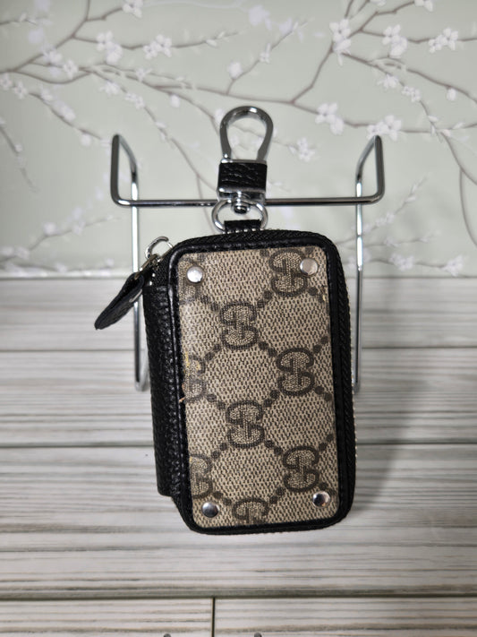 Upcycled keyfob holder