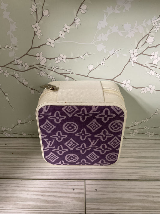 Upcycled jewelry box