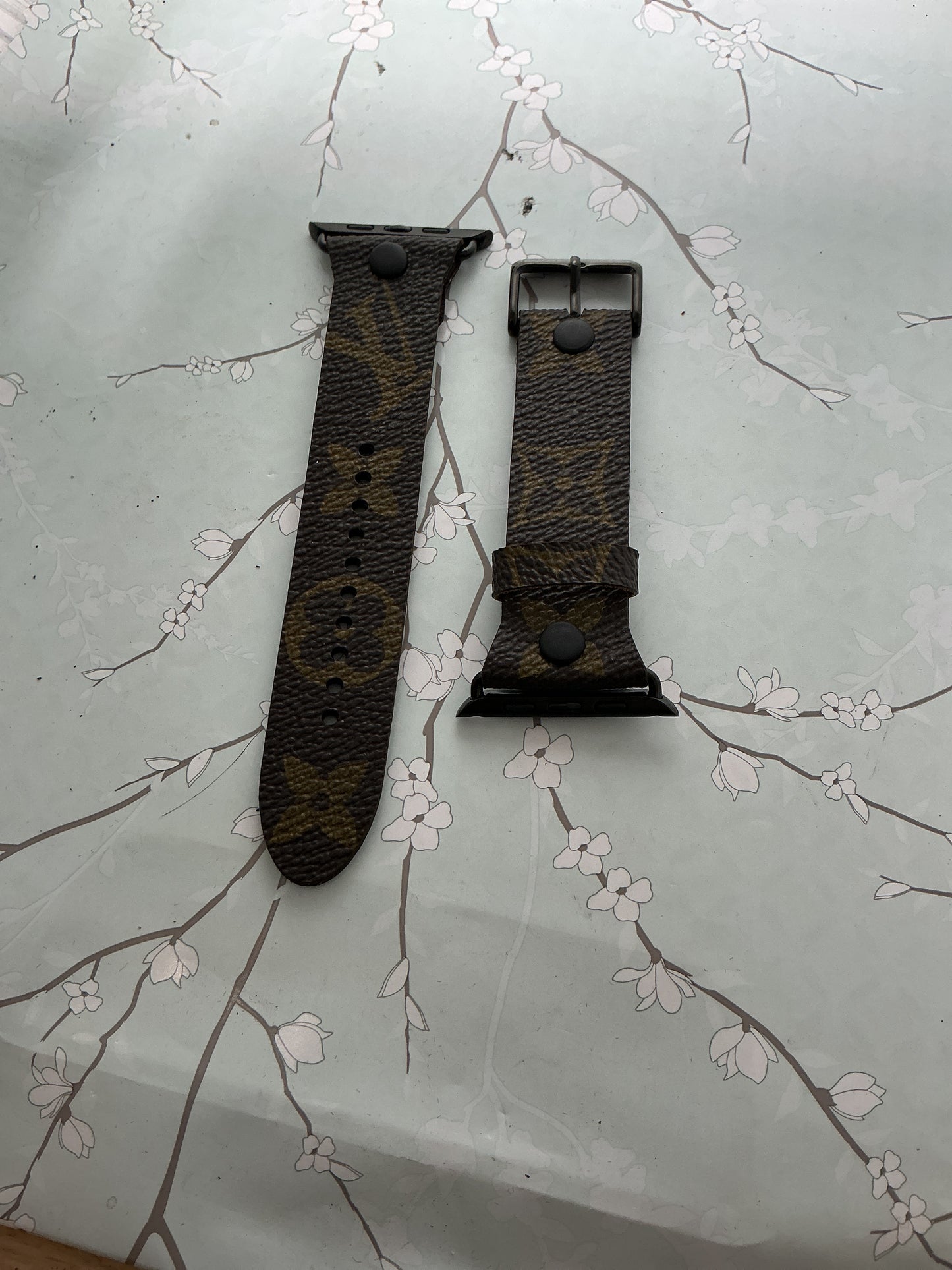 Upcycled watchband for apple