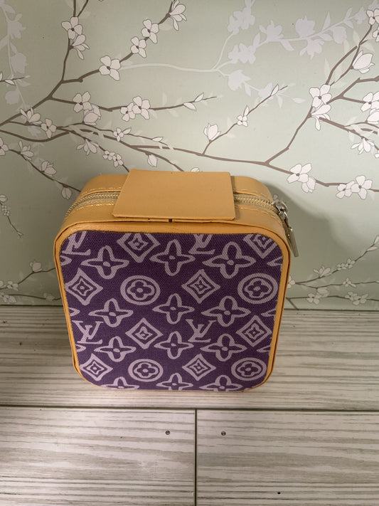 Upcycled jewelry box