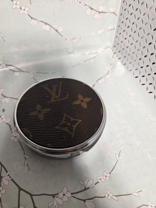 Large stainless steel pill case/jewelry case 3in×3in