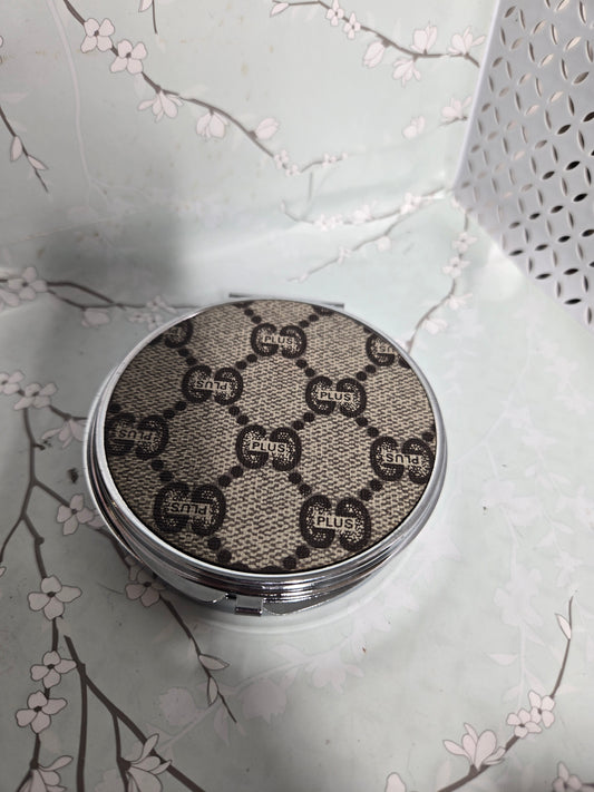 Large stainless steel pill case/jewelry case 3in×3in