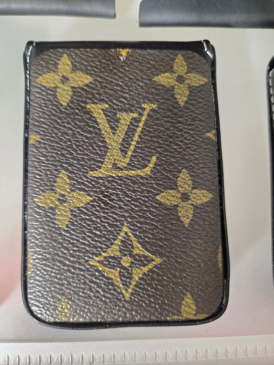 Upcycled card holder/ wallet with magnetic closure.