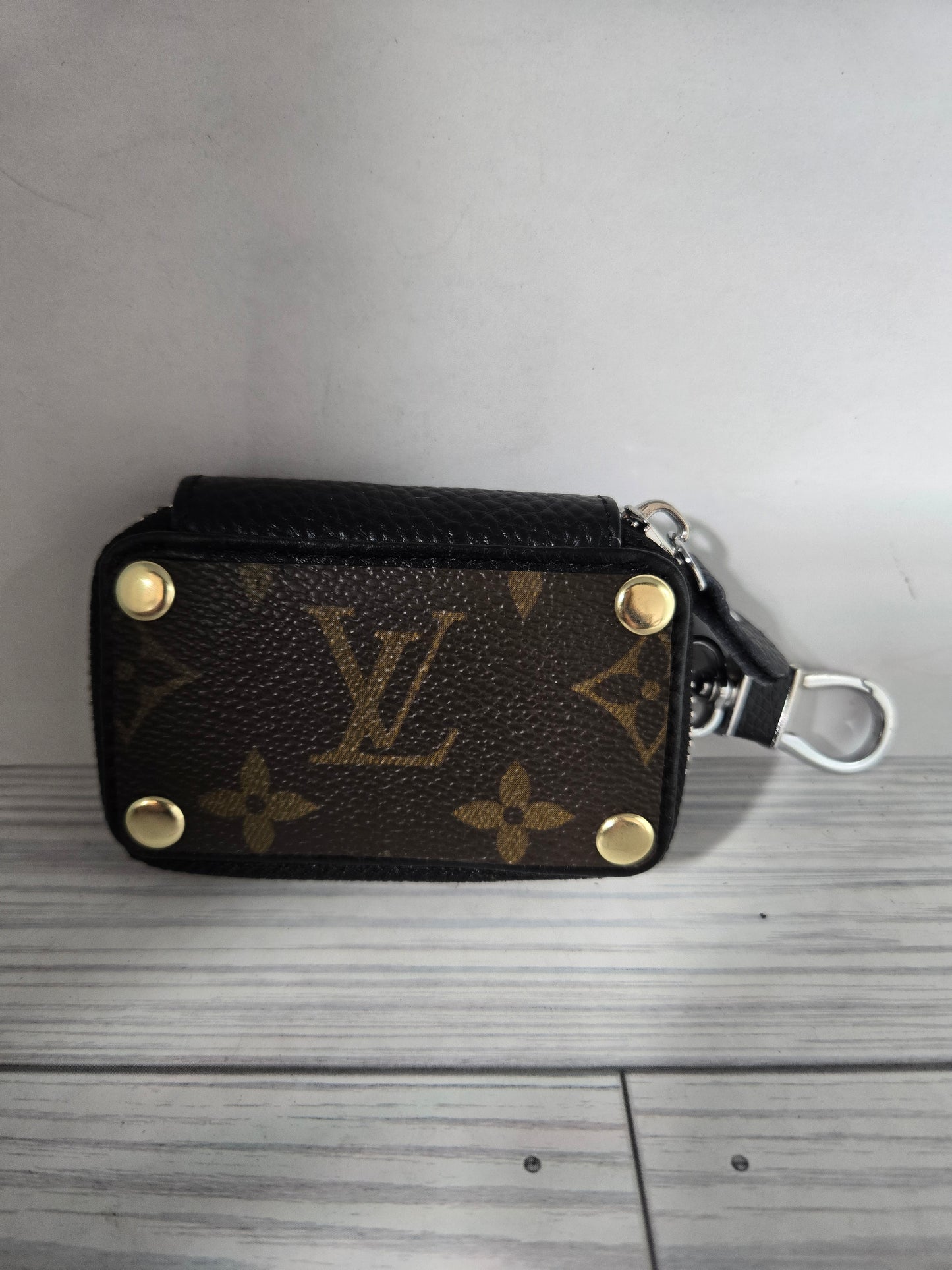 Upcycled keyfob holder