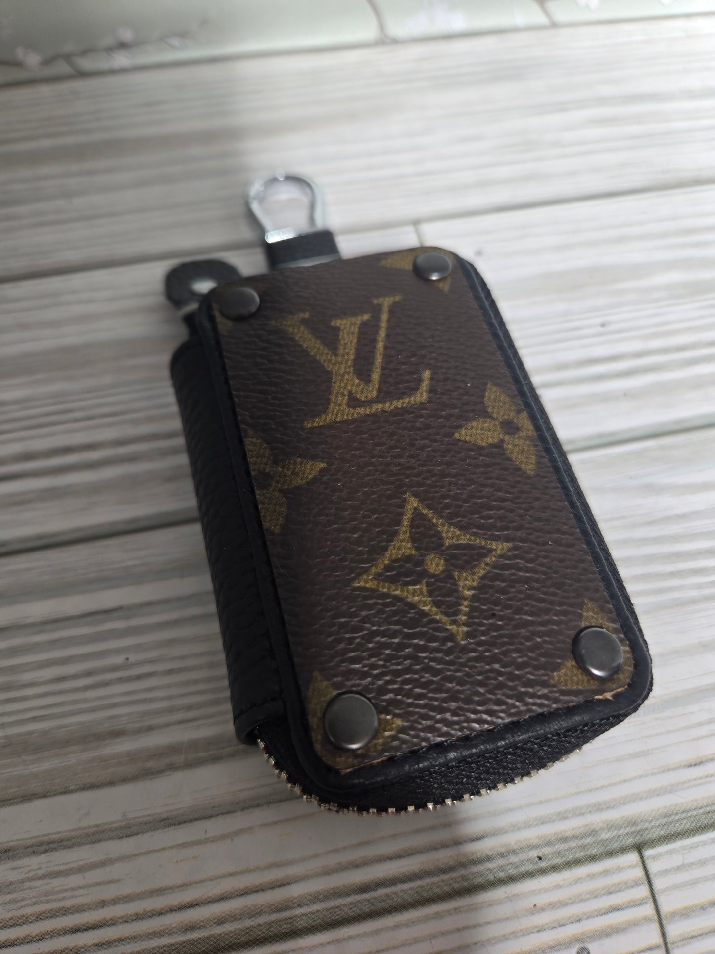 Upcycled keyfob holder