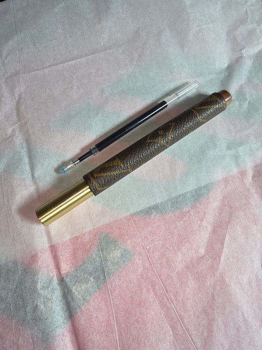 Upcycled rosewood and brass pen with 1 refill