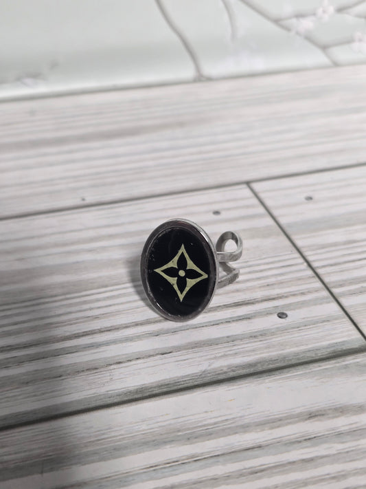 Upcycled stainless steel ring adjustable