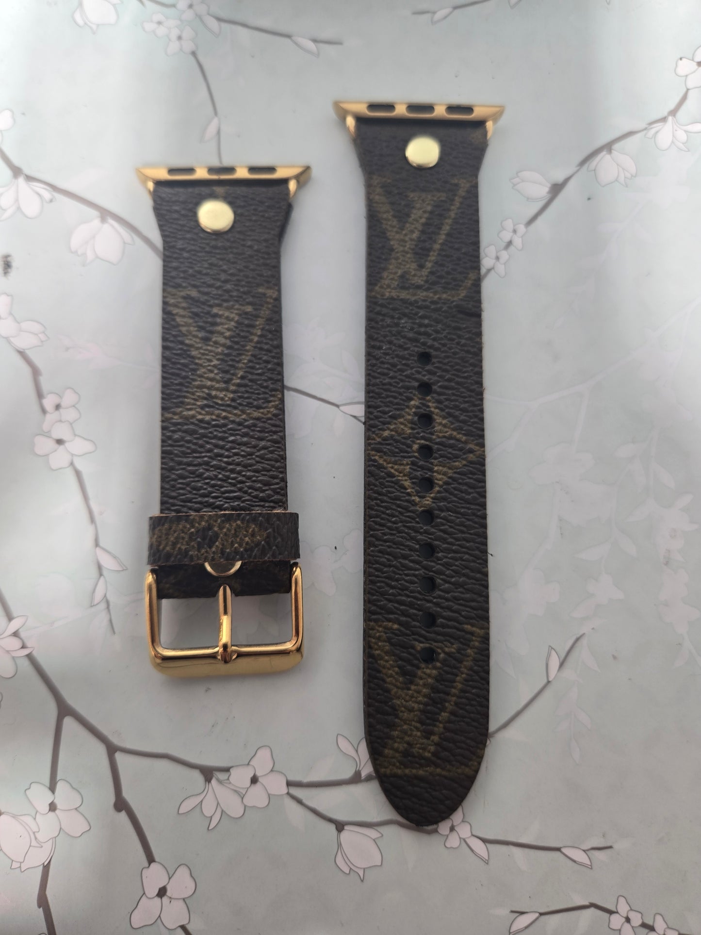 Upcycled watchband for apple