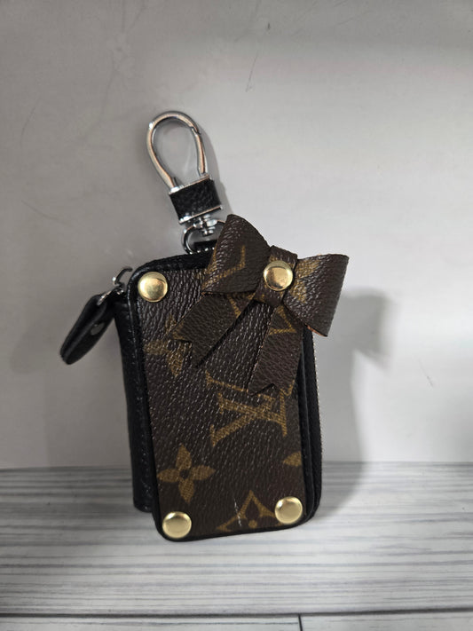 Upcycled keyfob holder