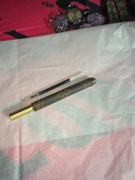 Upcycled rosewood and brass, ( 1 refill)
