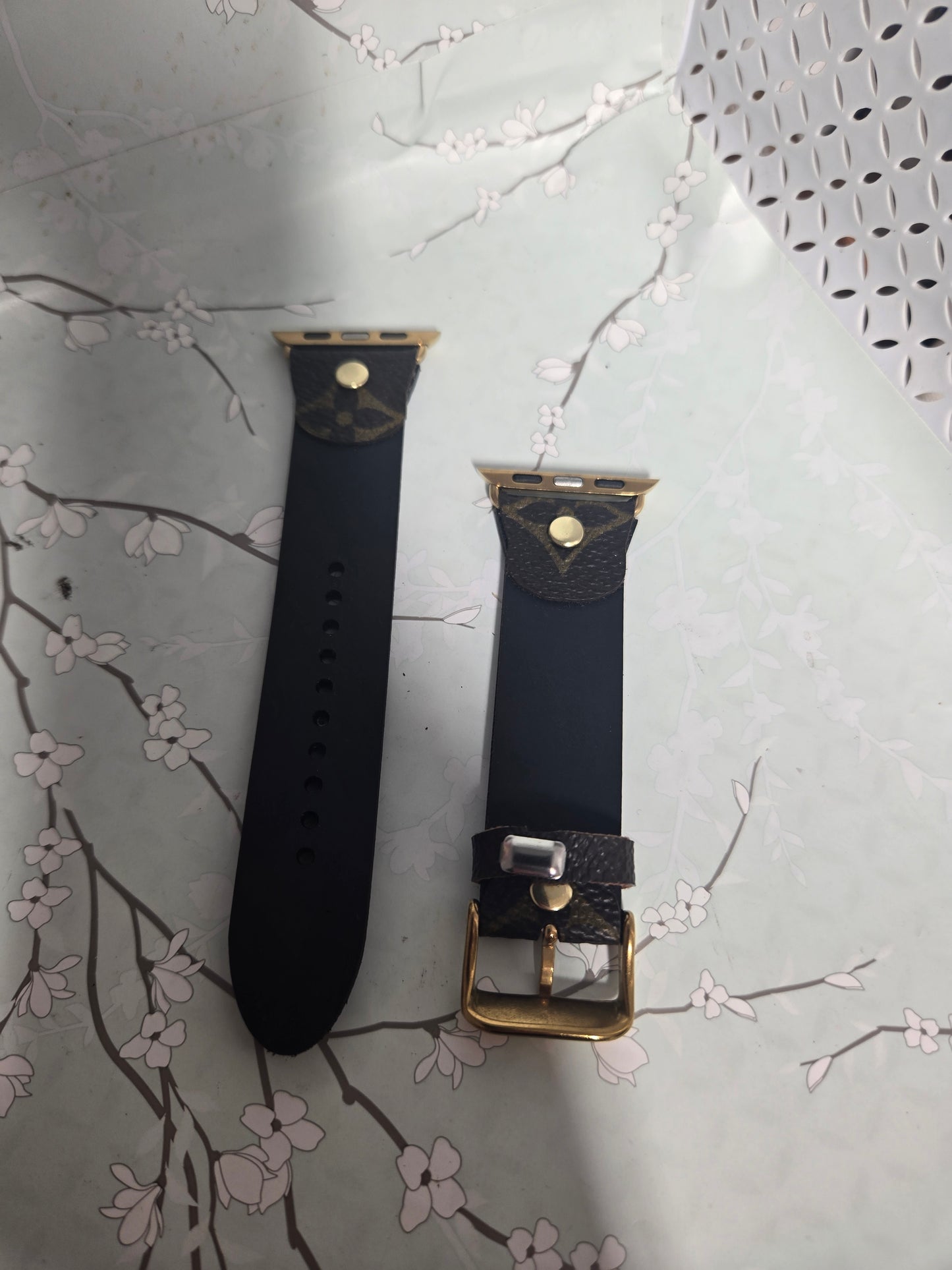 Upcycled watchband for apple