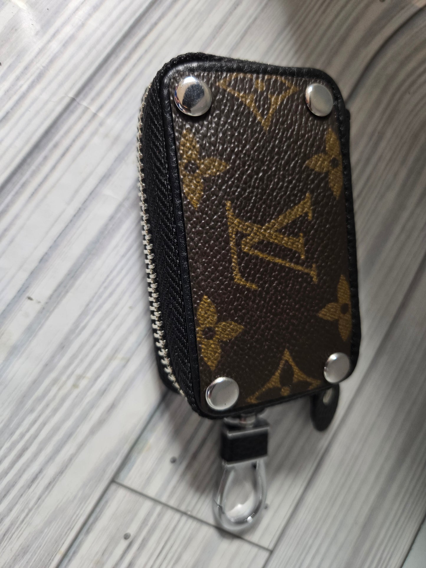 Upcycled keyfob holder