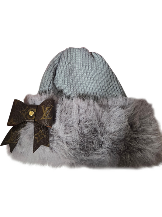 Upcycled knitted beanie with faux fur