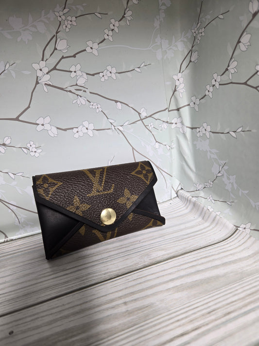 (Small) Upcycled leather card holder