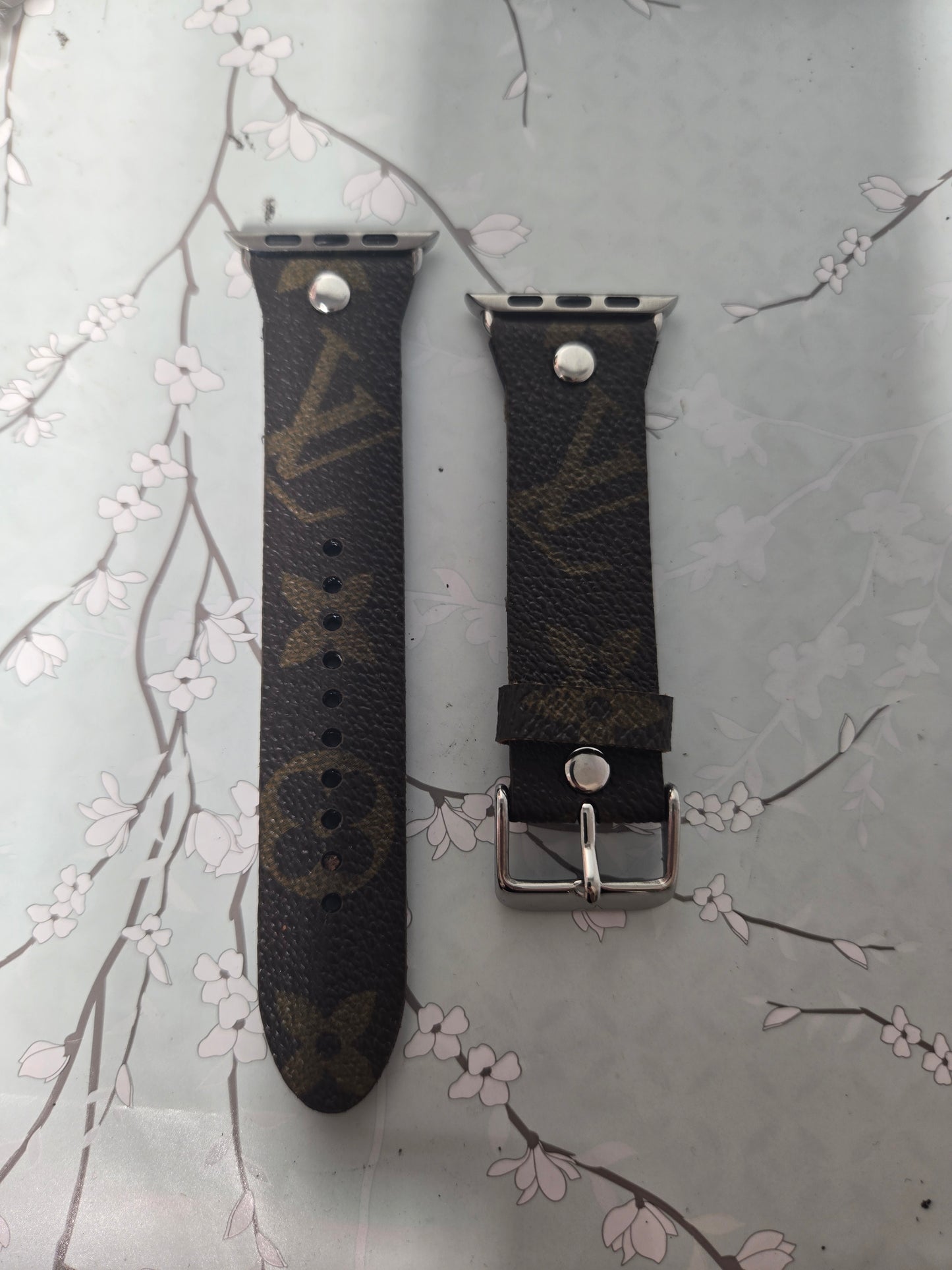 Upcycled watchband for apple